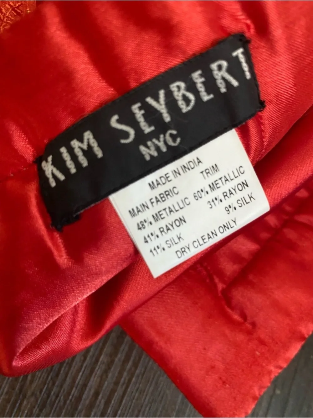 Kim Seybert Vintage Embroidered Red Silk 1 Placemat Table Linen Asian Inspired